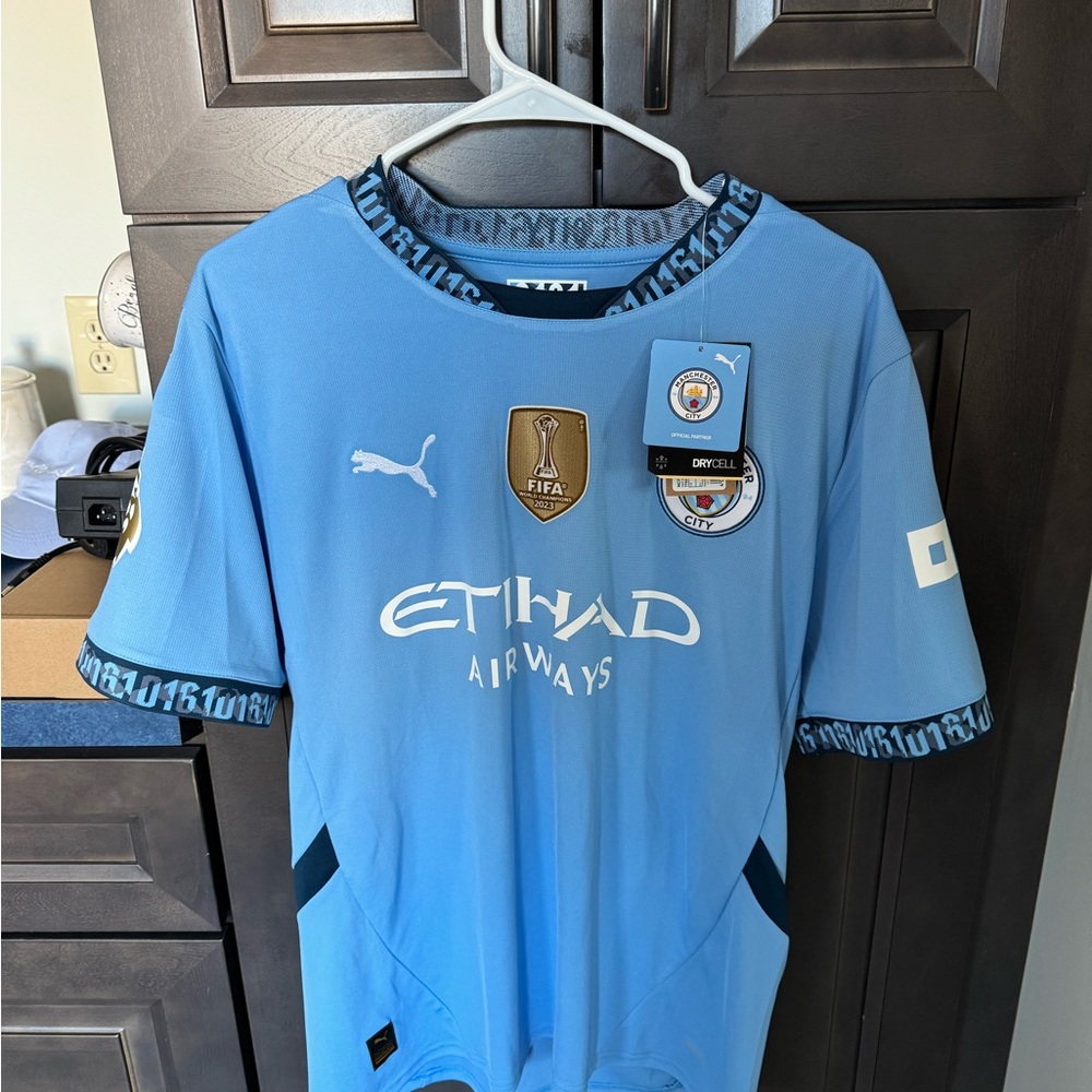 Manchester City Home Jersey 2024/2025 // Large // Doku